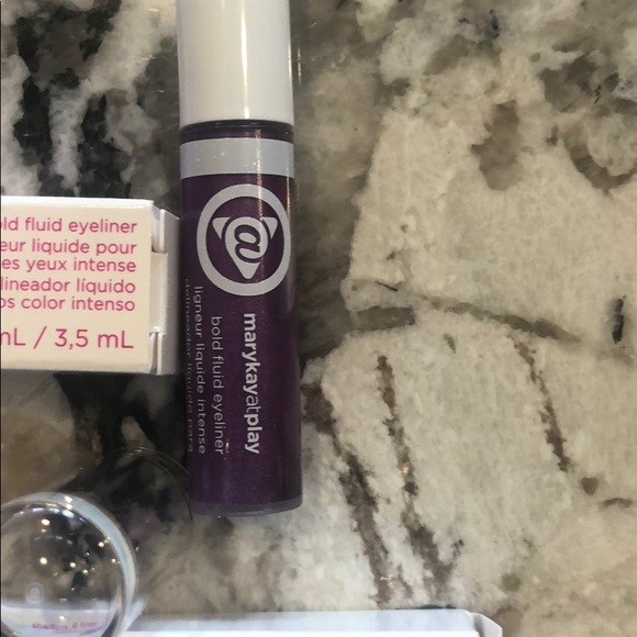 ❄️3 for $15❄️Set of 3 Mary Kay at play eye violet eye colors - Picture 6 of 6